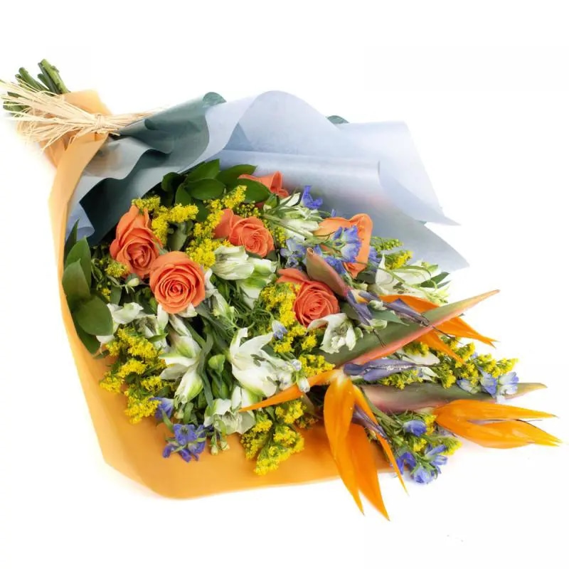 Ramo Vuelo Mágico - Ramo de flores extendido con ave del paraíso, rosas naranjas astromelias