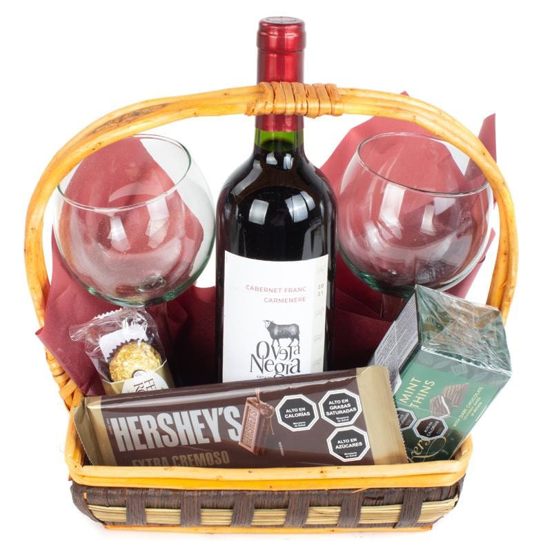 Set de Regalo Buena Compañía - Canasto de mimbre con vino y chocolates - Imagen 1