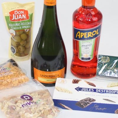 Set de Regalo Coctel - Canasto de regalo con espumante, aperol, chocolates y picoteo - Imagen 5