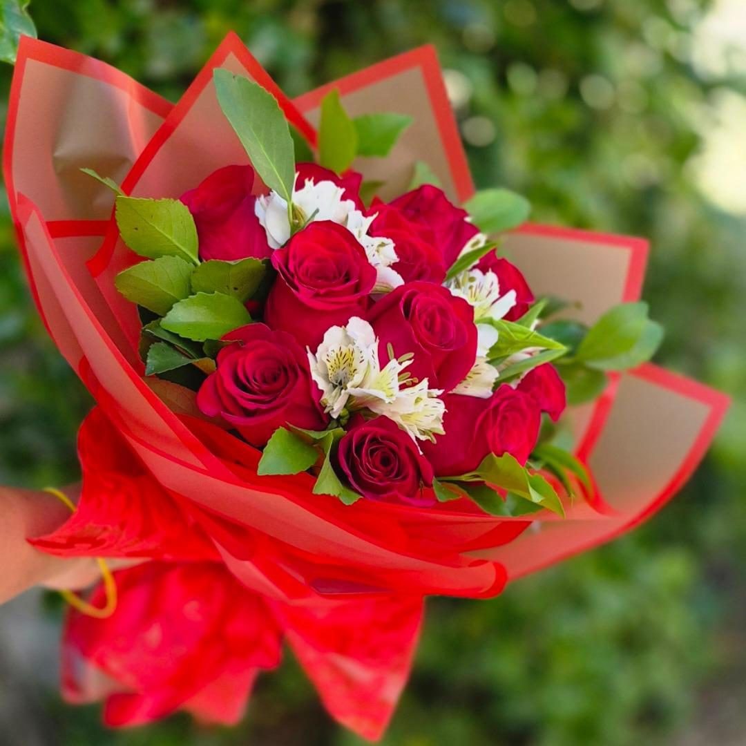 Ramillete 12 Rosas Amor - Imagen 1
