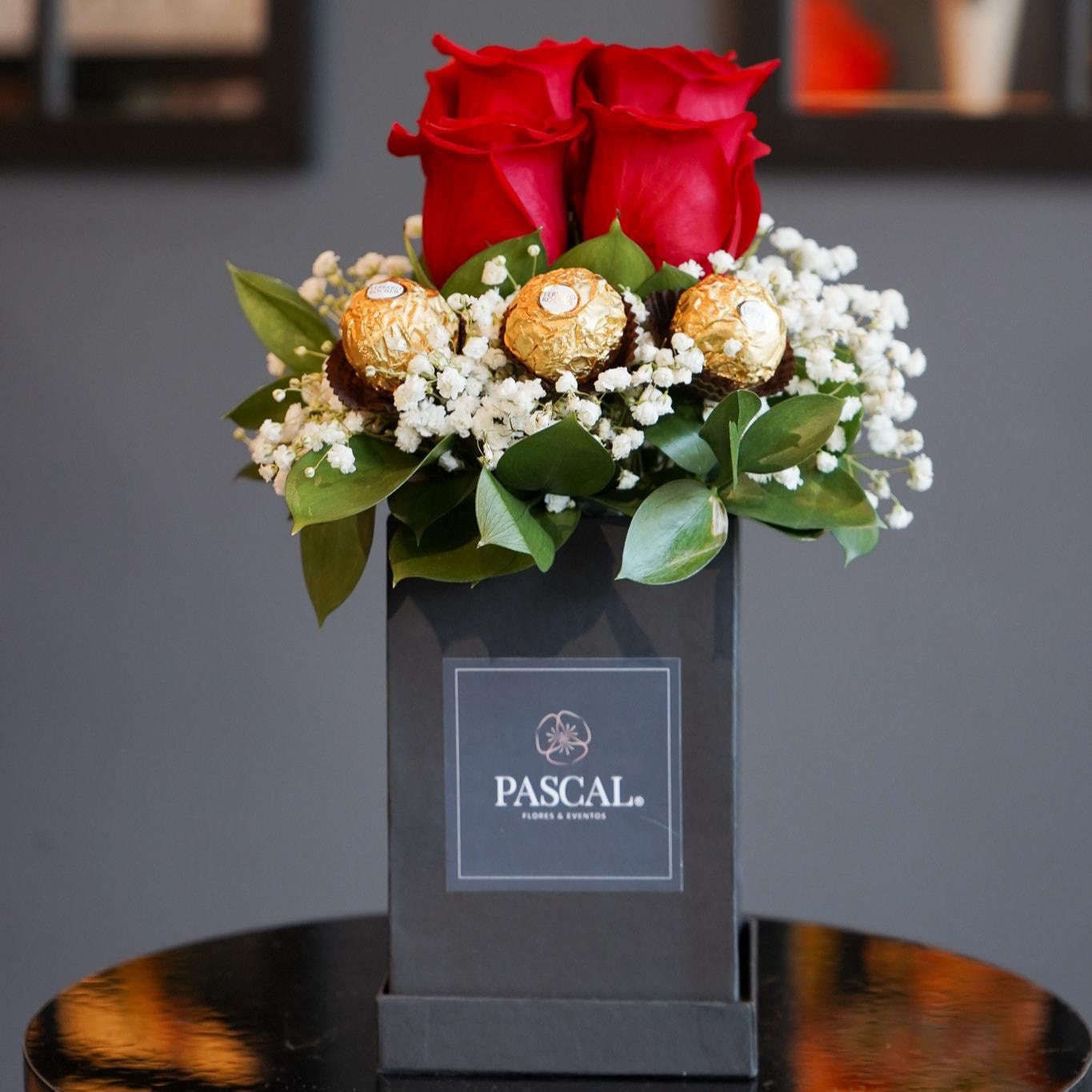 Caja 4 rosas mas Ferrero - Imagen 1