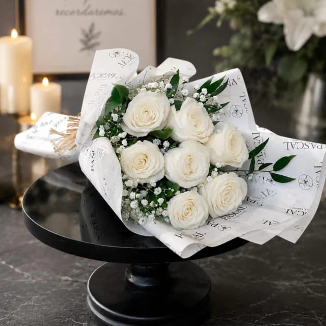 Ramo de Condolencias (8 rosas)