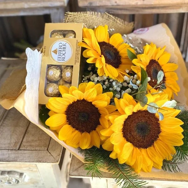 * **Girasoles de Oro y Dulzura**
