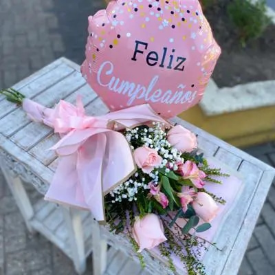 Feliz Cumpleaños: Bouquet de Amor y Alegría