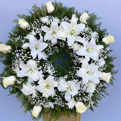 Corona de Lirios Blancos , Serenidad Eterna