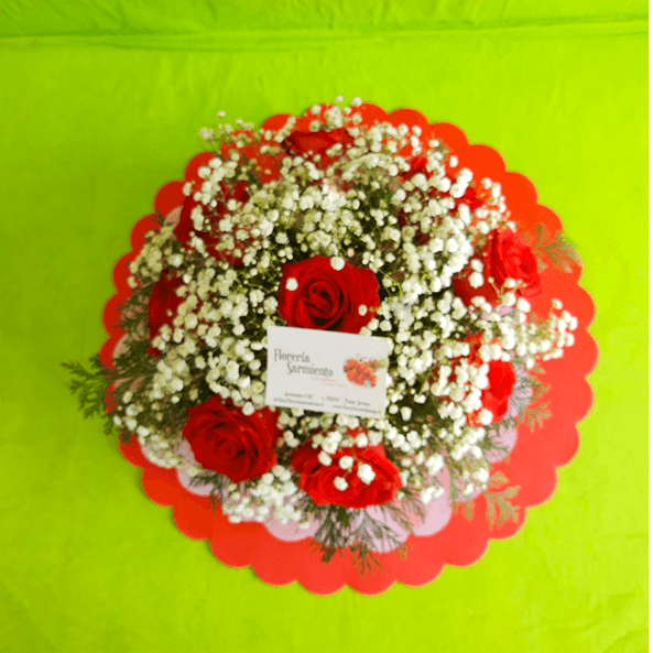 Centro de mesa de 9 rosas rojas - Imagen 1