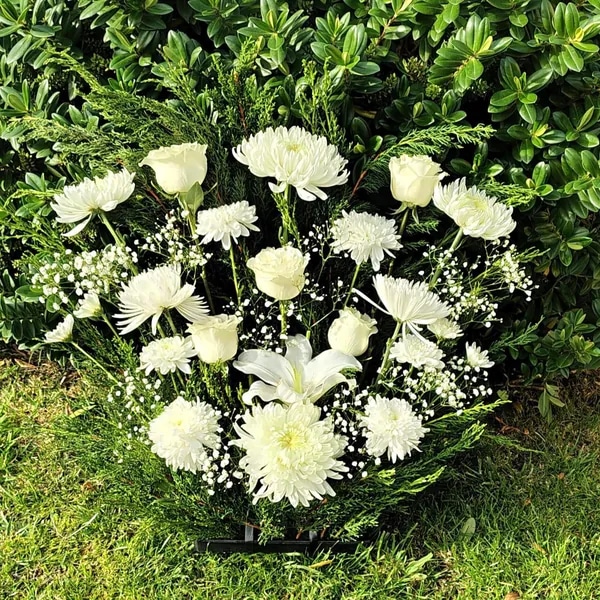 Arreglo blanco sobre blanco