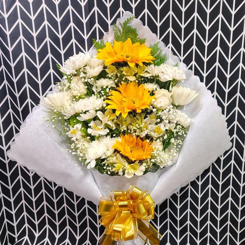 Ramo de girasoles "Girasoli Accompagnati" - Imagen 1