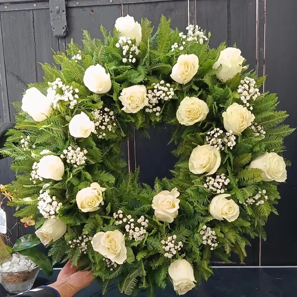 Corona G Rosas Blancas Sin Atril