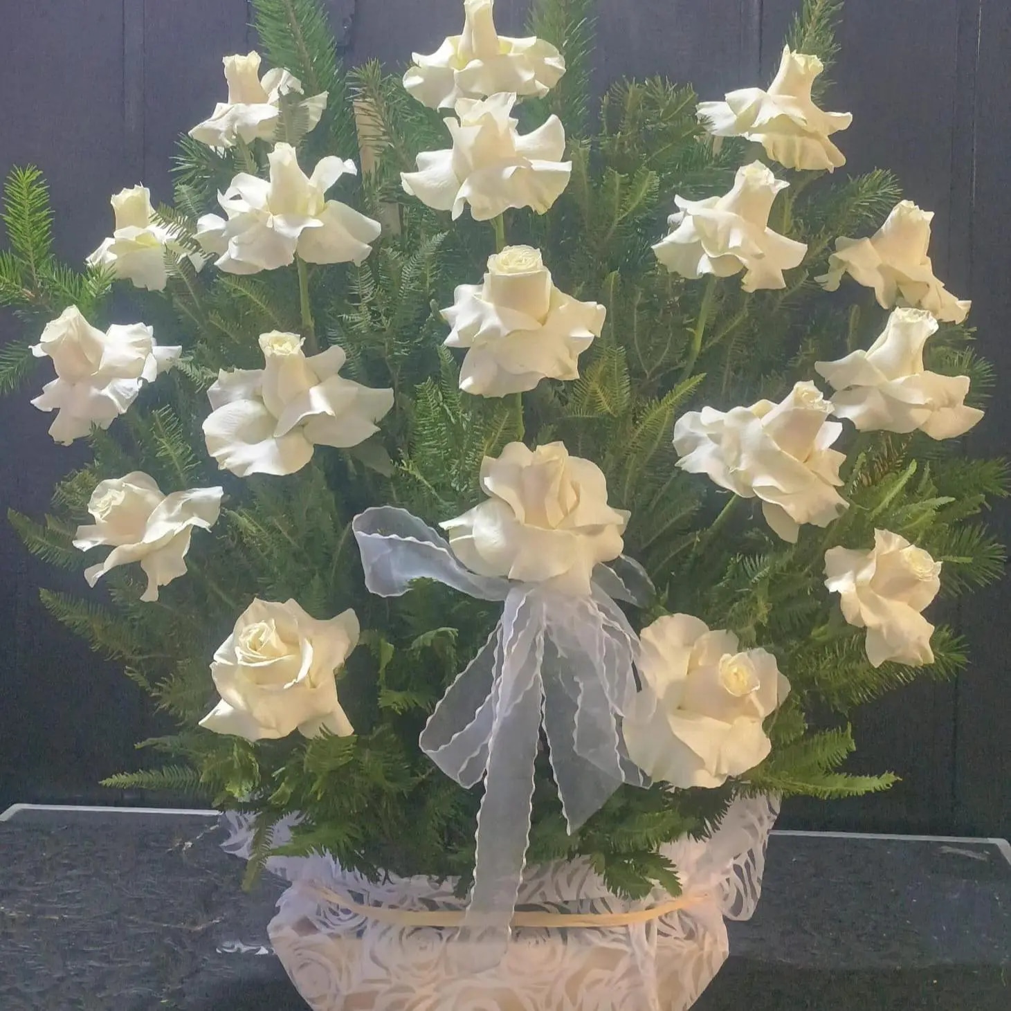 Canasta Grande 18 Rosas Blancas
