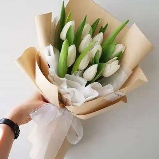 Ramo 10 Tulipanes Blancos