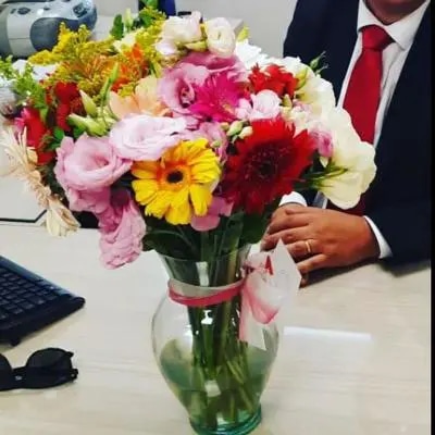 Florero de flores de temporada L