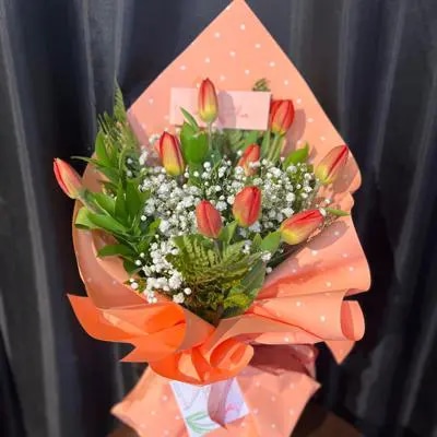 Ramo de 10 varas de tulipanes