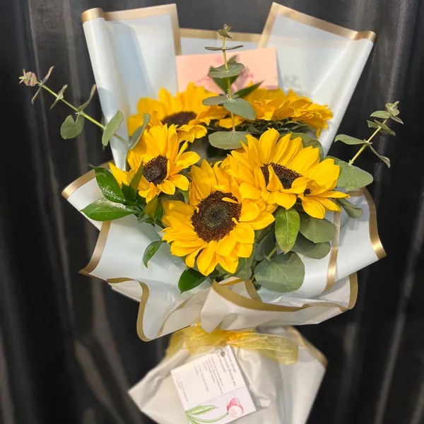 ¡Girasoles Radiantes!