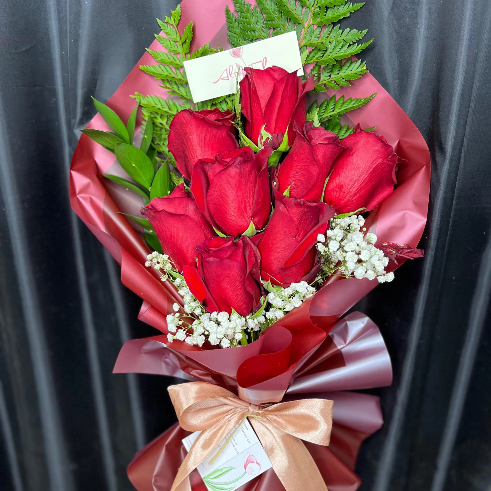 Ramo 8 rosas (consultar colores vía WhatsApp)
