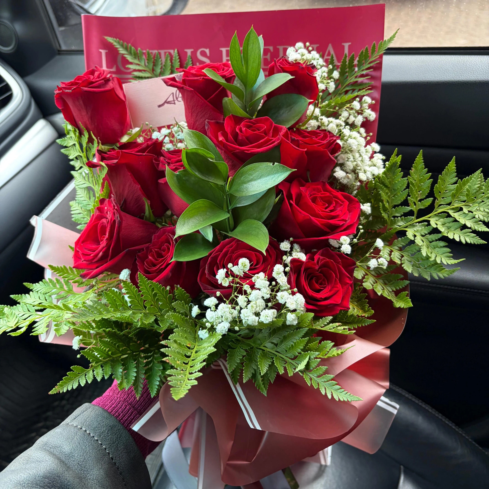 Ramo de 12 rosas rojas