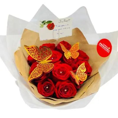 Ramo de manos docena de rosas