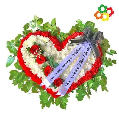 ofrenda corazon encintado y rosas