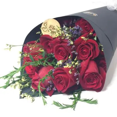 "Cono de 12 Rosas Rojas"