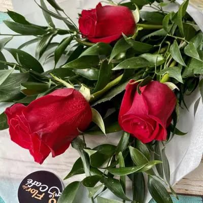 Ramo 3 Rosas “Te amo” en su forma más simple y hermosa