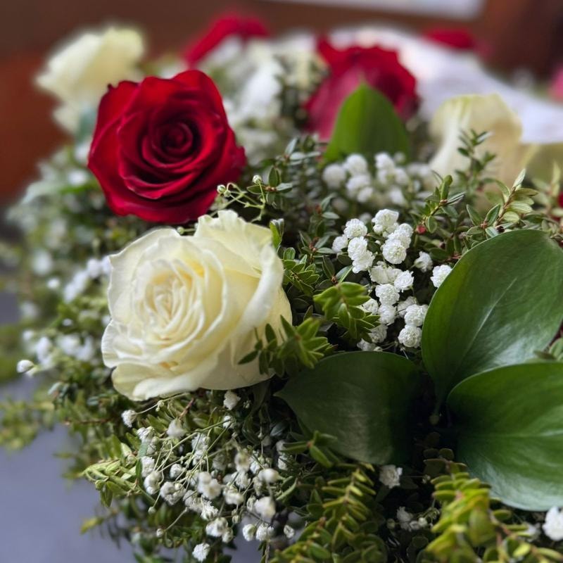 Corona condolencia 25 Rosas sin Texto - Imagen 1