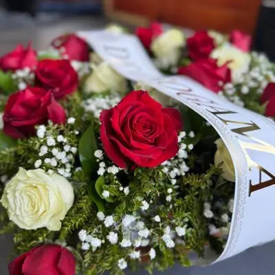 Corona condolencia 25 Rosas con Texto