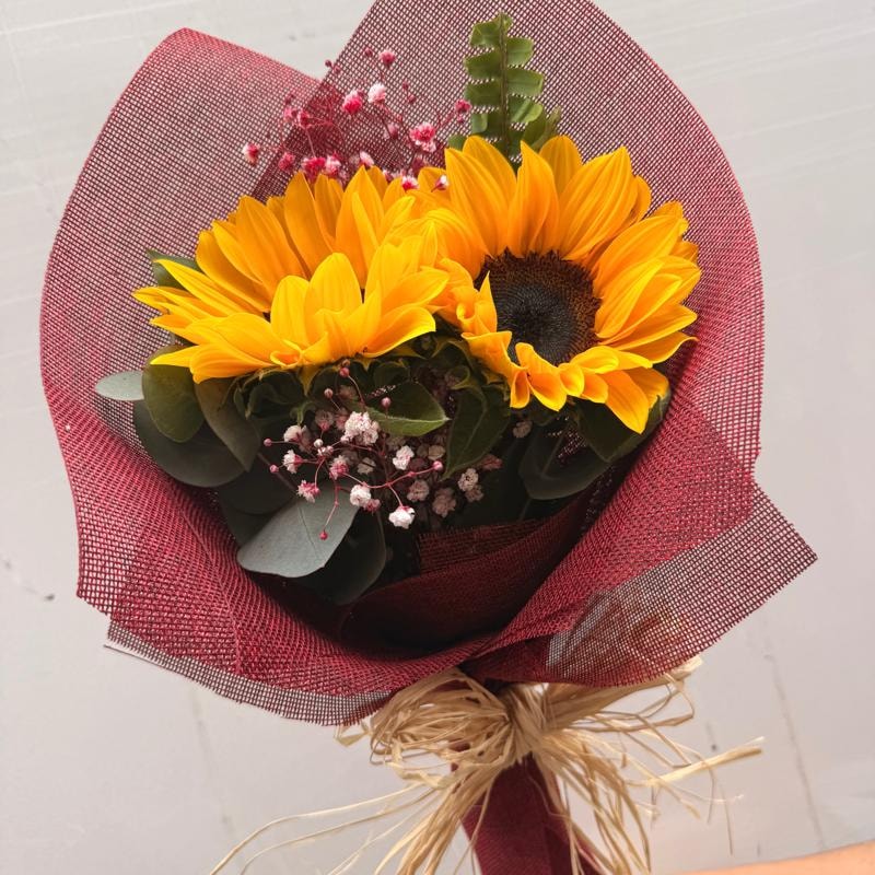 Ramo pequeño de girasoles - Imagen 1
