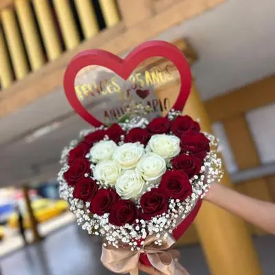 Caja decorativa con rosas