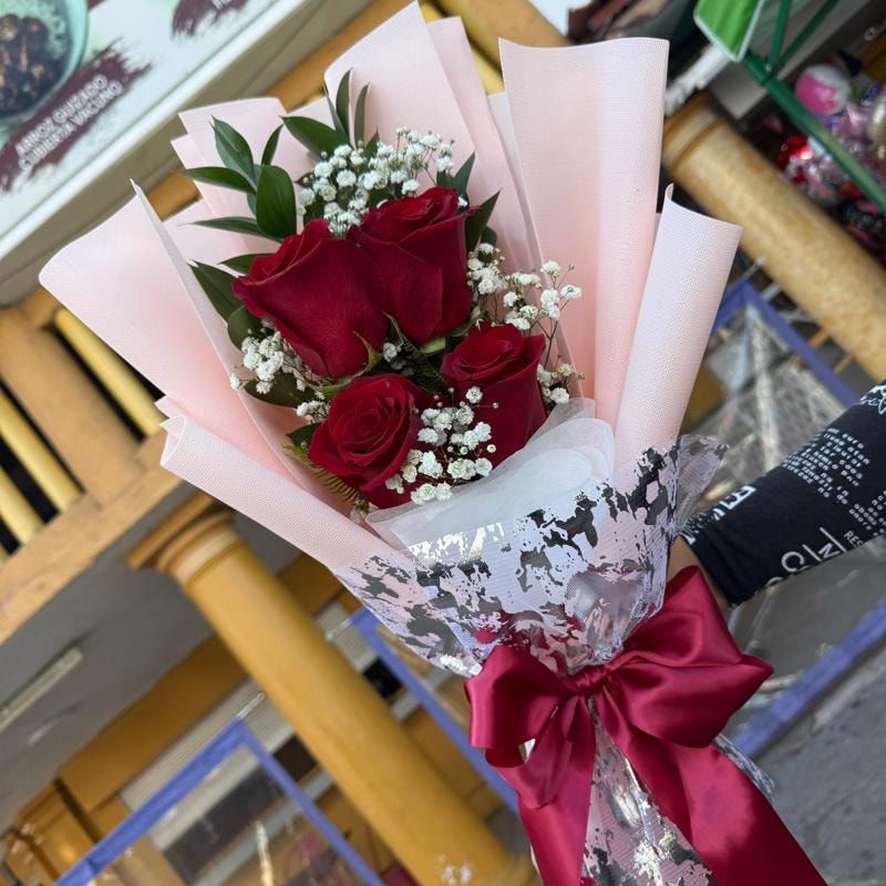 Ramo de 4 rosas - Imagen 1