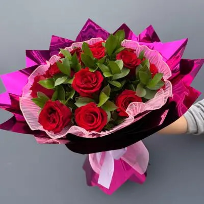 Ramo de 15 rosas rojas