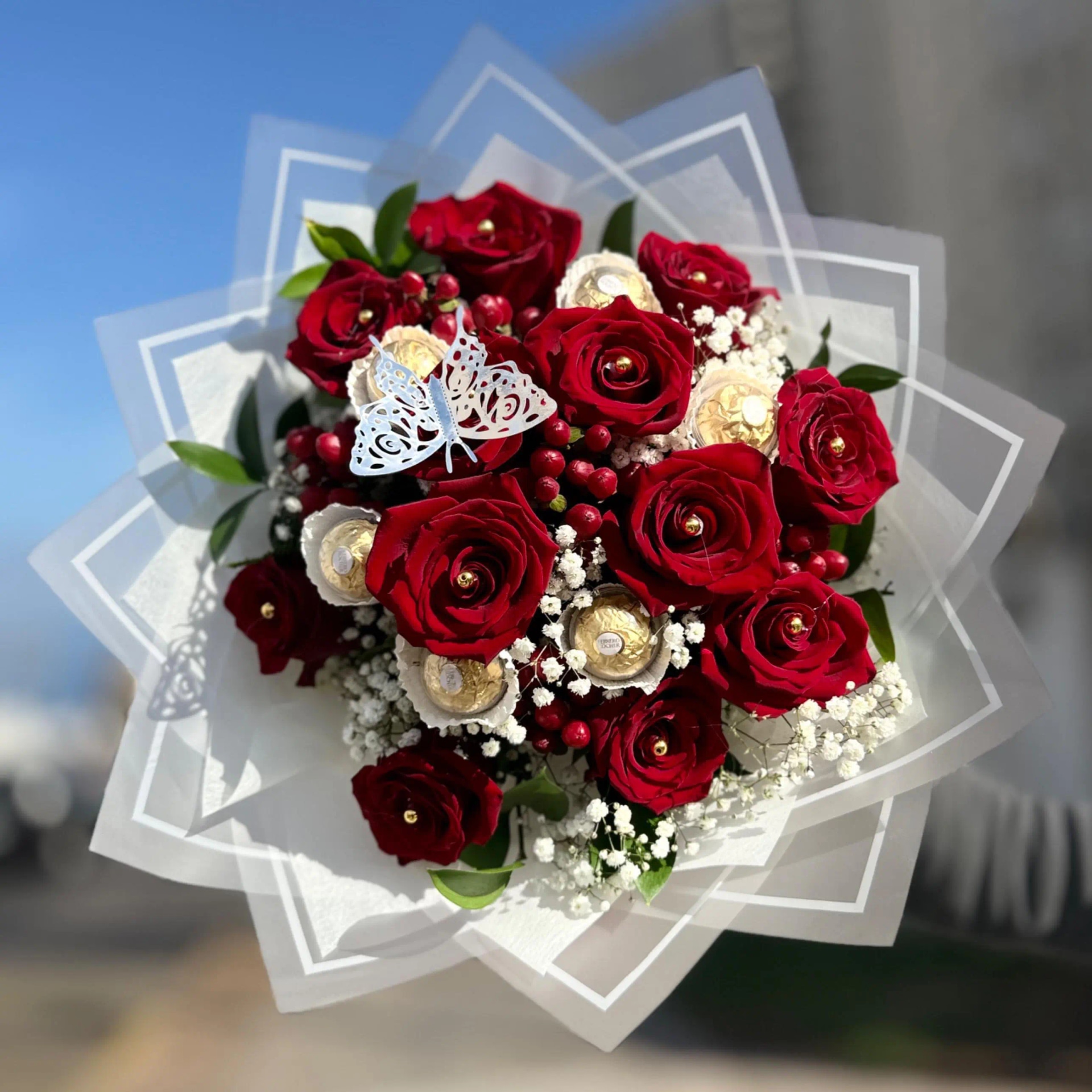 Ramo de rosas rojas con chocolates ferreros 🌹✨