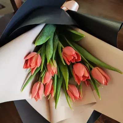 Ramo 10 Tulipanes
