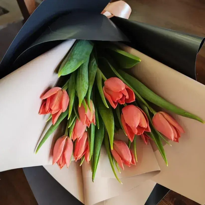 Ramo 10 Tulipanes - Imagen 1