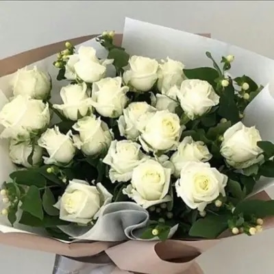 Bouquet de 50 ROSAS blancas