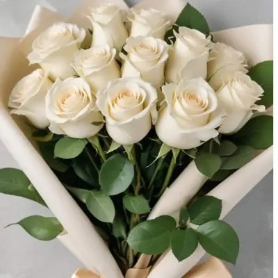Bouquet de 12 rosas blancas