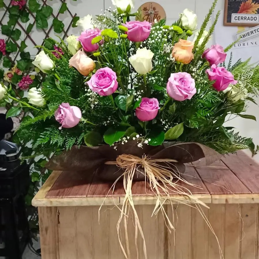 Arreglo - Rosas Multicolor