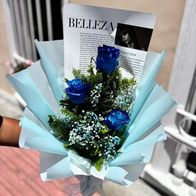 Tres Rosas Brillantes