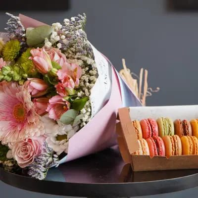 Ramo Silvestre L + Caja 12 macarons