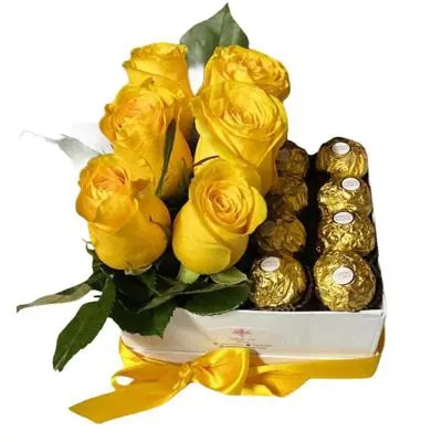 Caja de Rosas 6 Rosas Amarillas y 8 Bombones