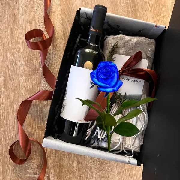 Invierno - Box con una rosa (Elige Color), vino y Bufanda