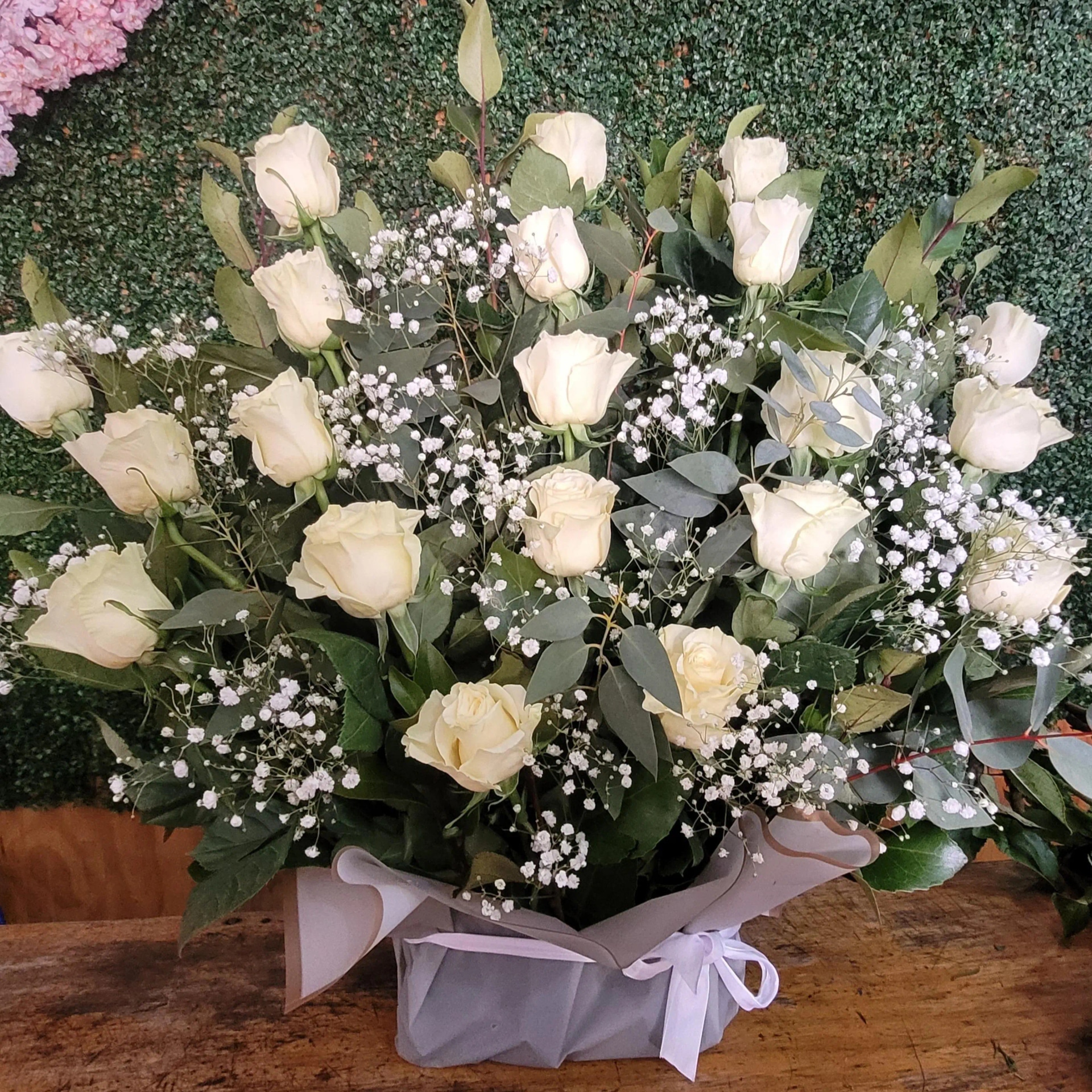 Arreglo Rosas Blancas Defunción
