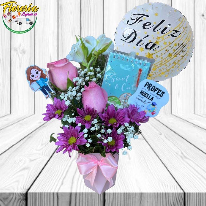 Arreglo dia del profesor con 2 rosas, libreta y globo - Imagen 1