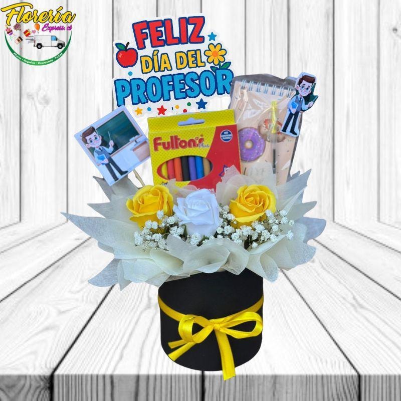 Box con 3 rosas jabon, libreta, lapices y topper - Imagen 1