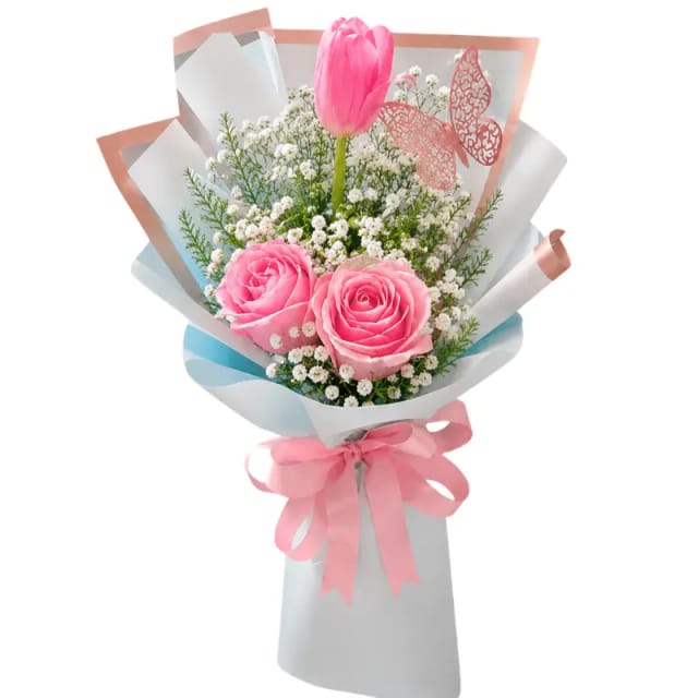 RAMO DE 2 ROSAS, 1 TULIPAN, FOLLAJE Y MARIPOSA